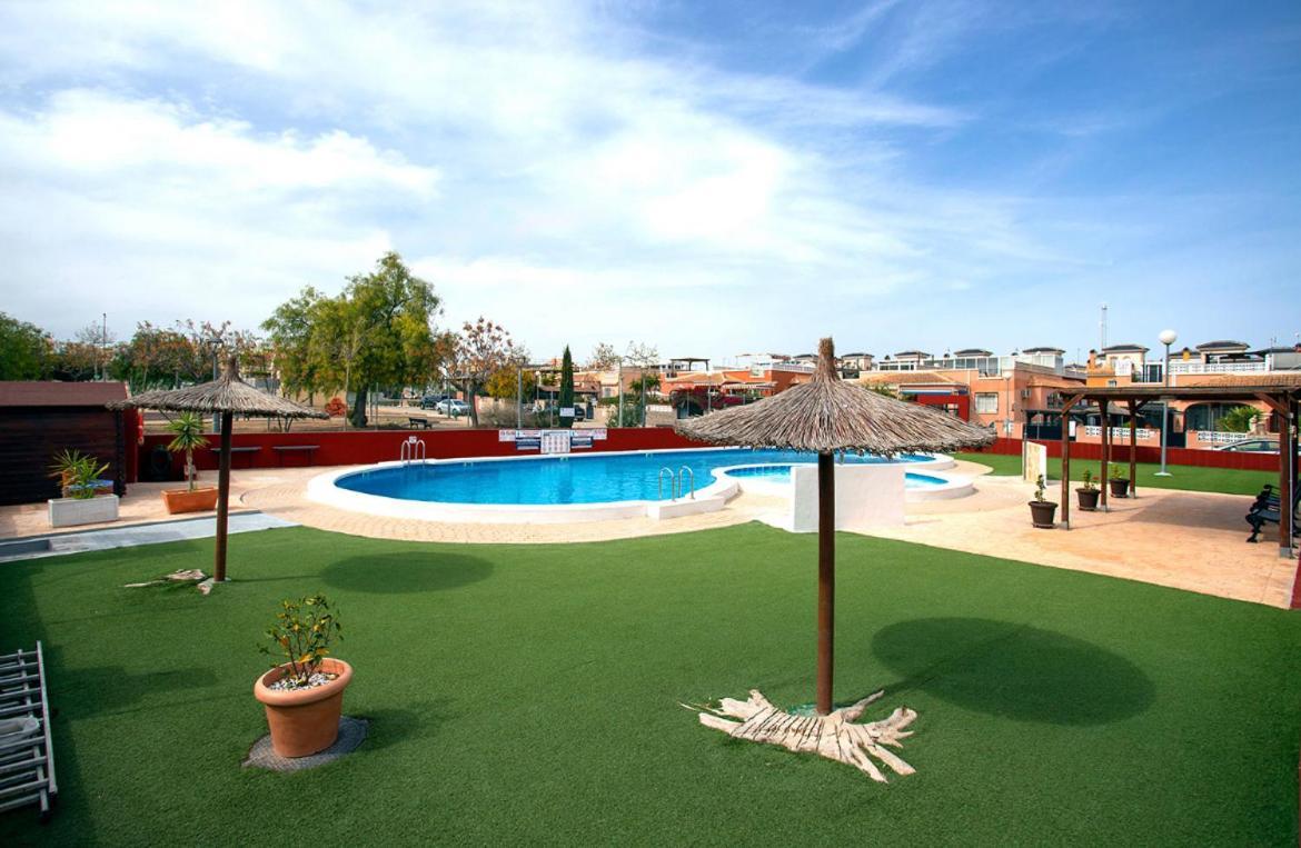 Bungalow La Herrada Лос Монтесинос Екстериор снимка